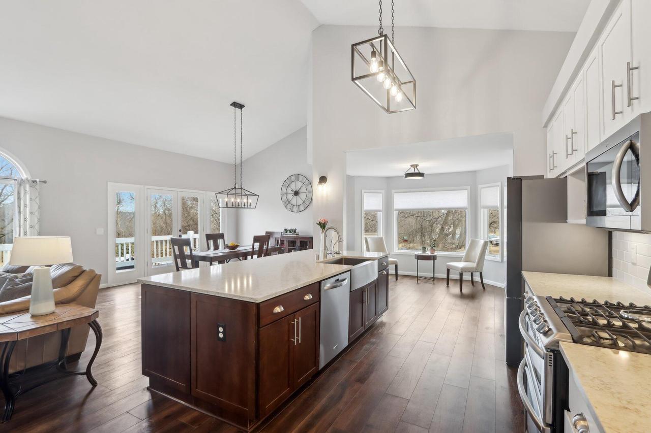 W302N1661 Crooked Creek ROAD