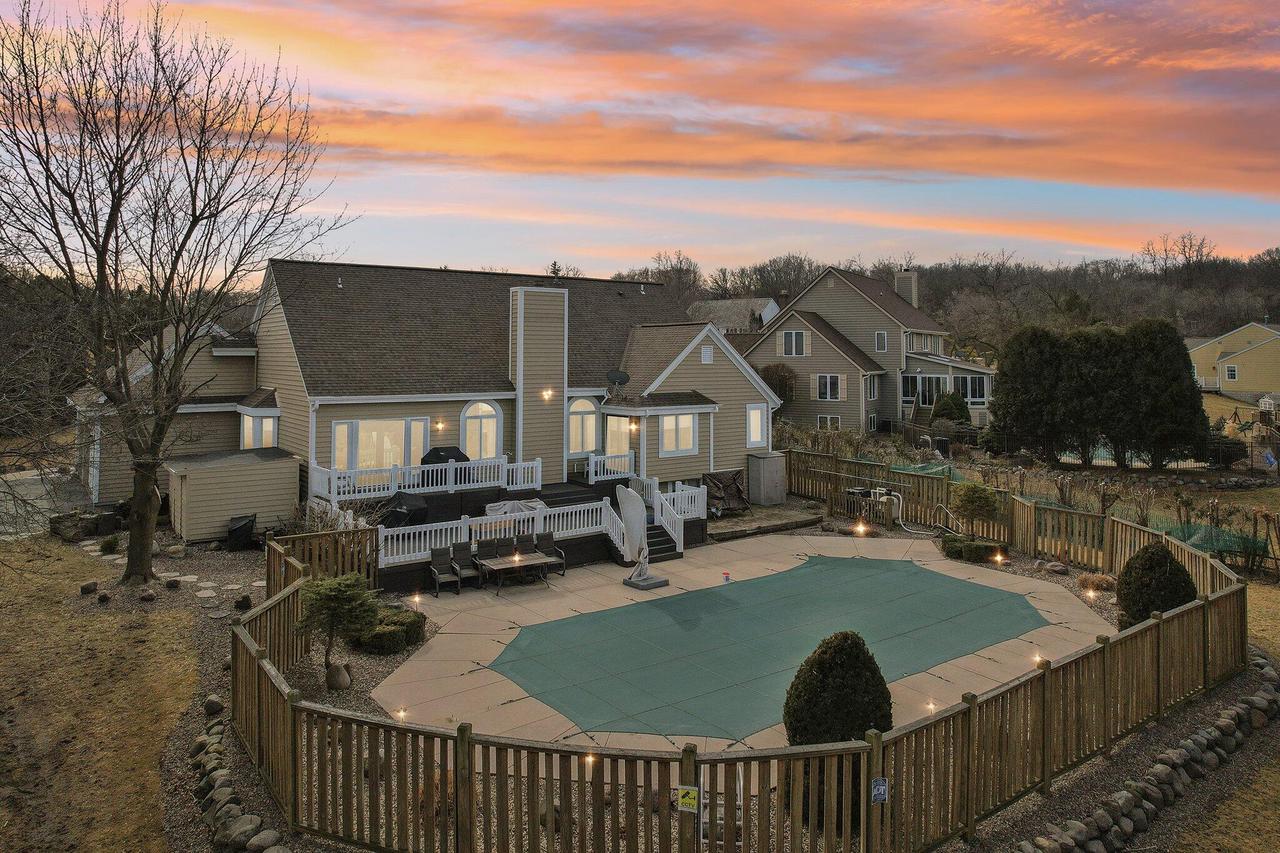 W302N1661 Crooked Creek ROAD