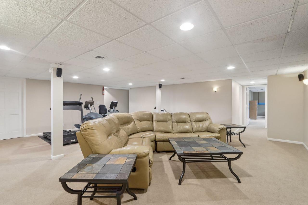 W302N1661 Crooked Creek ROAD