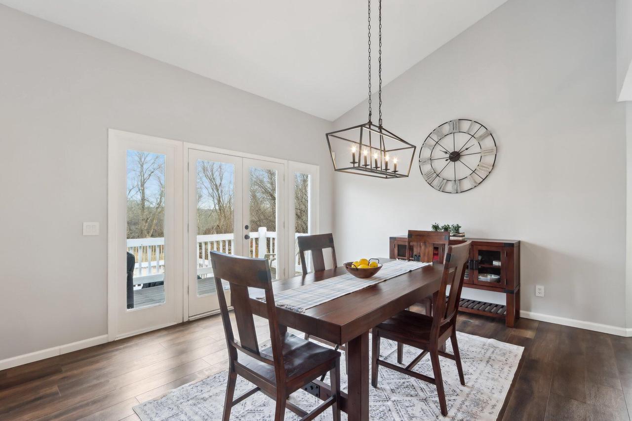 W302N1661 Crooked Creek ROAD
