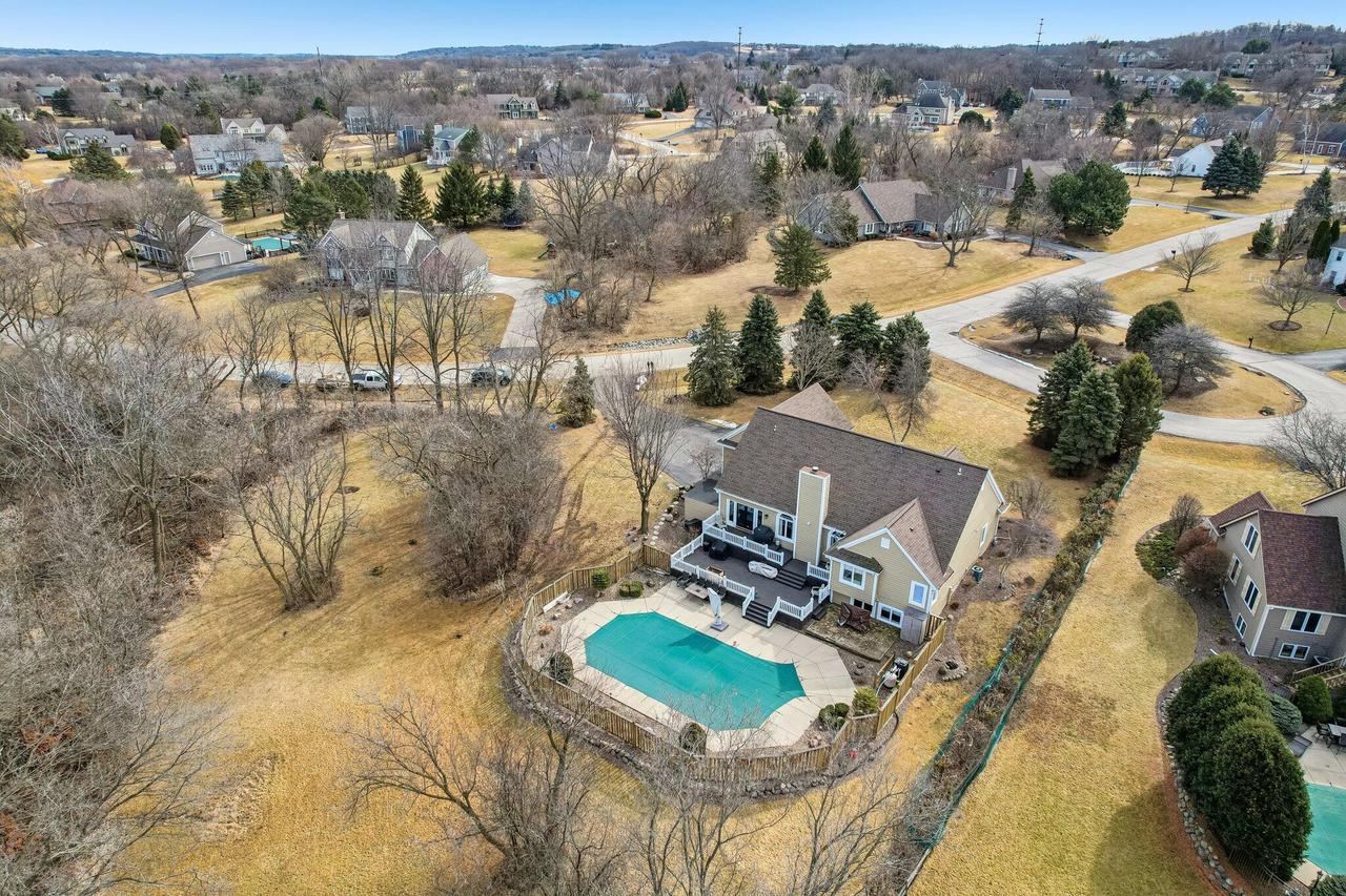 W302N1661 Crooked Creek ROAD