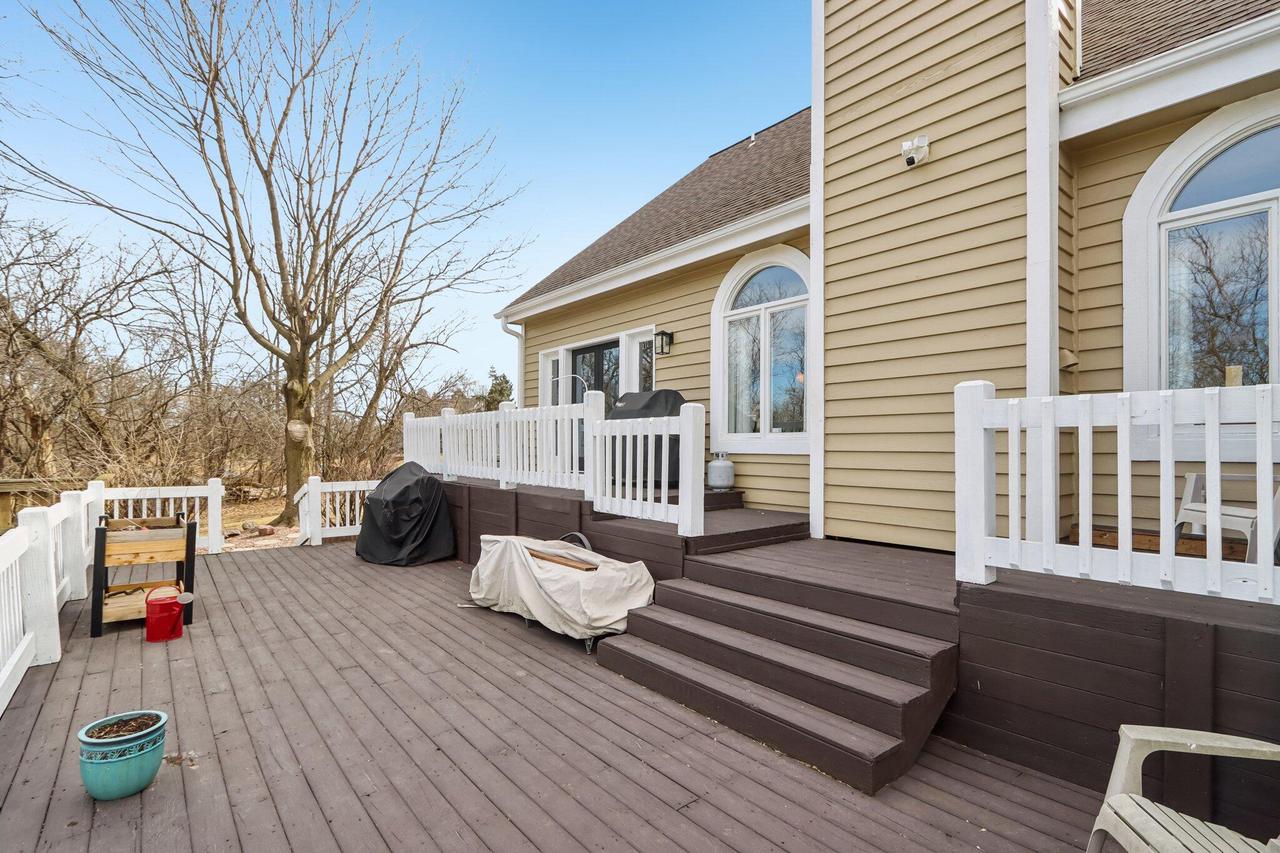 W302N1661 Crooked Creek ROAD