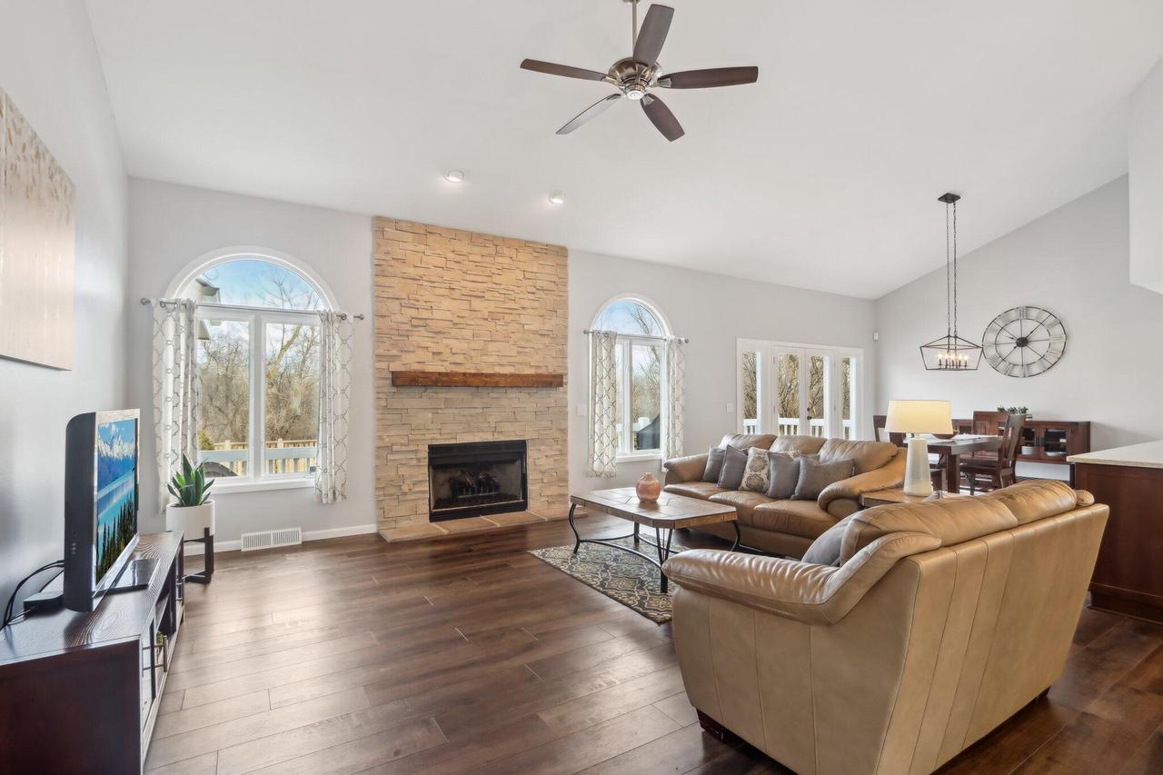 W302N1661 Crooked Creek ROAD