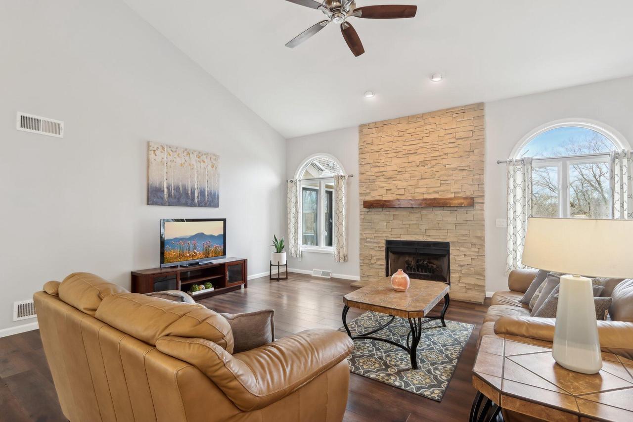W302N1661 Crooked Creek ROAD
