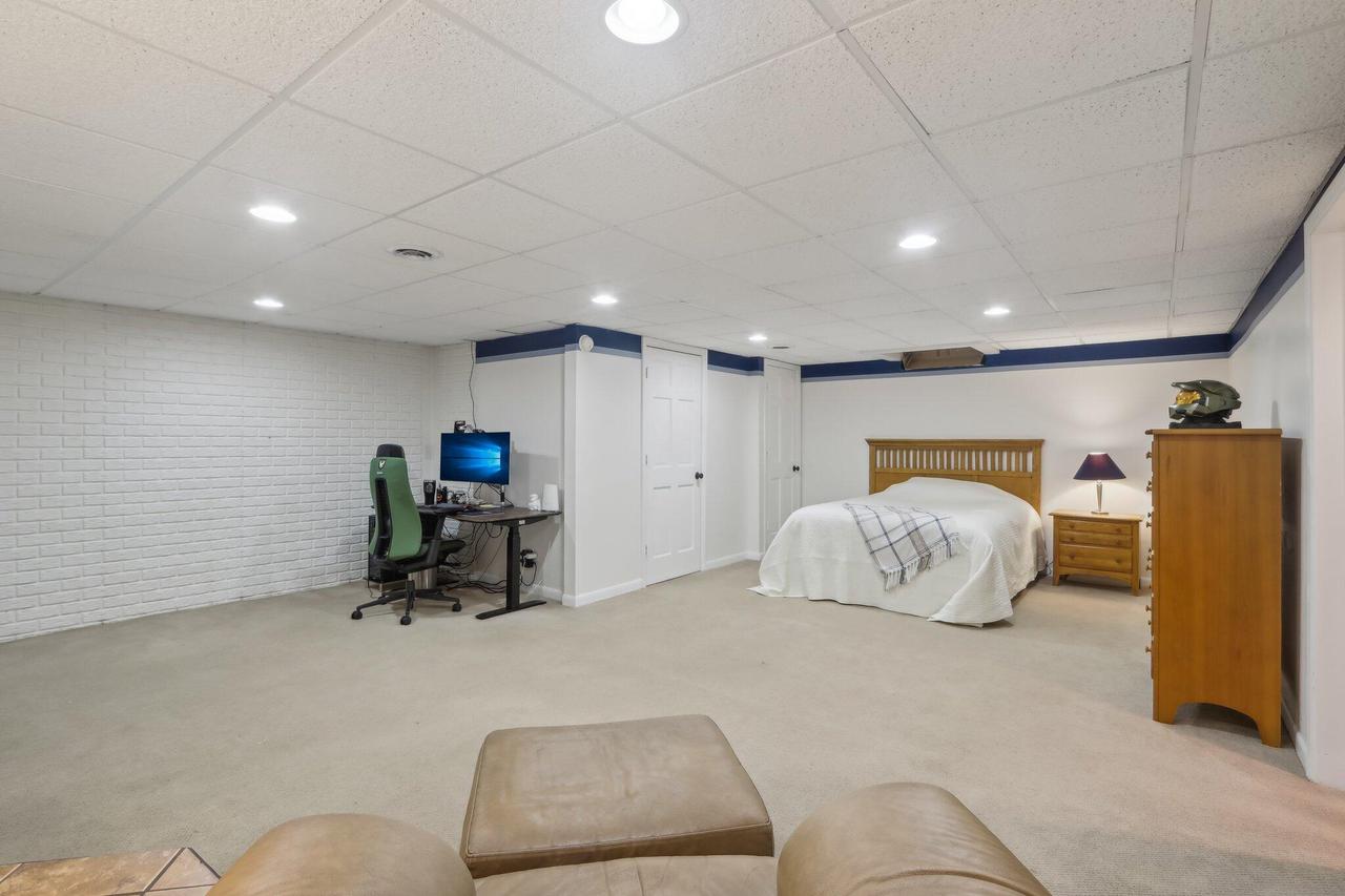 W302N1661 Crooked Creek ROAD