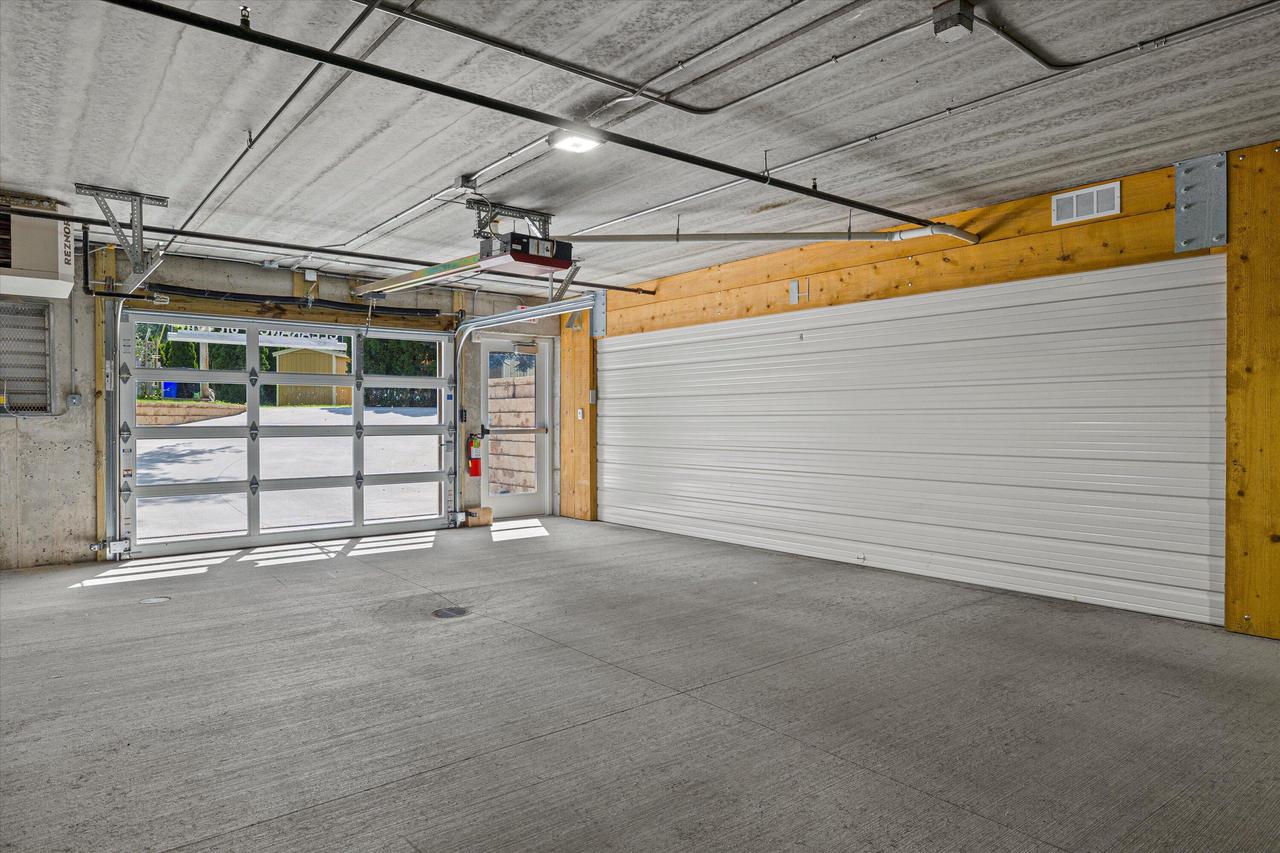 N52W35002 Lake DRIVE 302