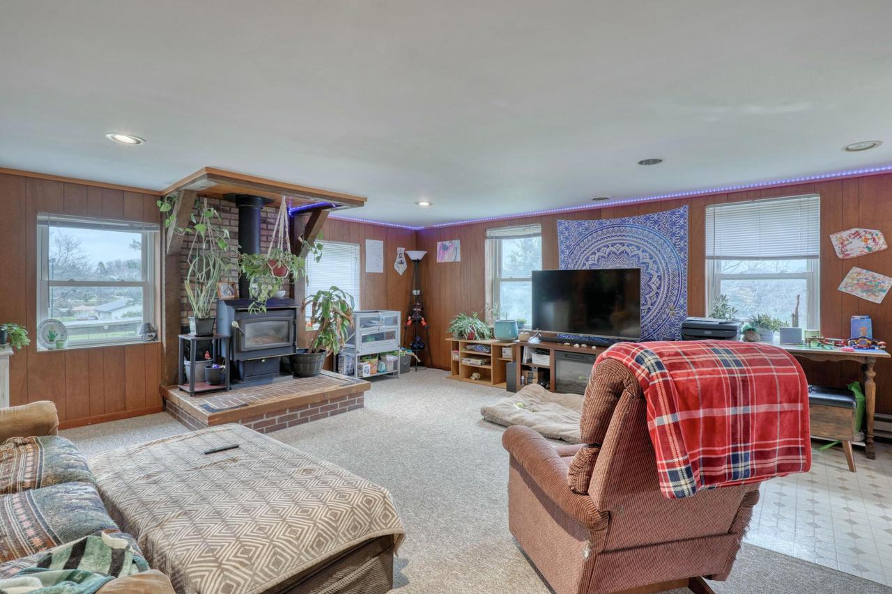 W2546 Roosevelt ROAD