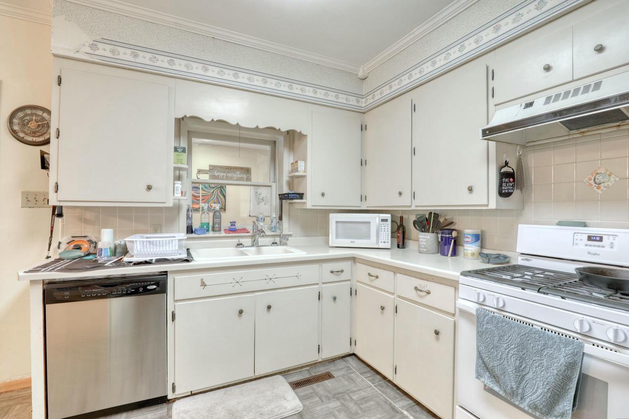 W2546 Roosevelt ROAD