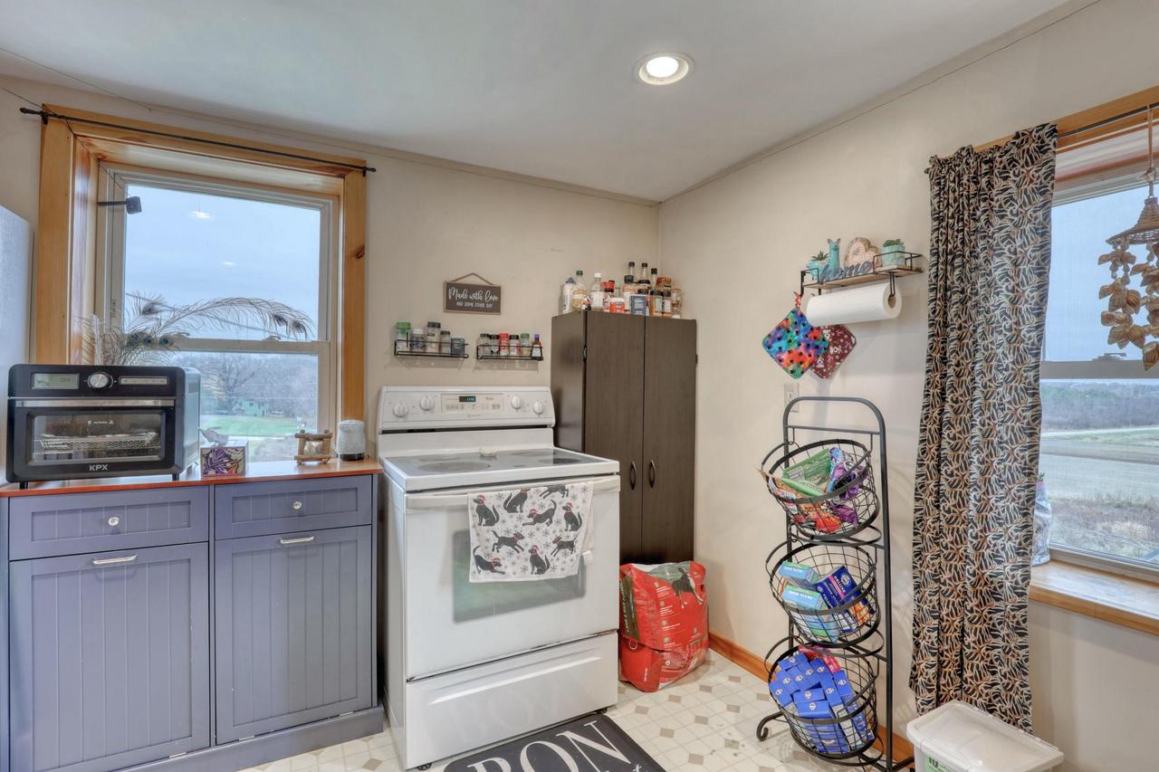 W2546 Roosevelt ROAD