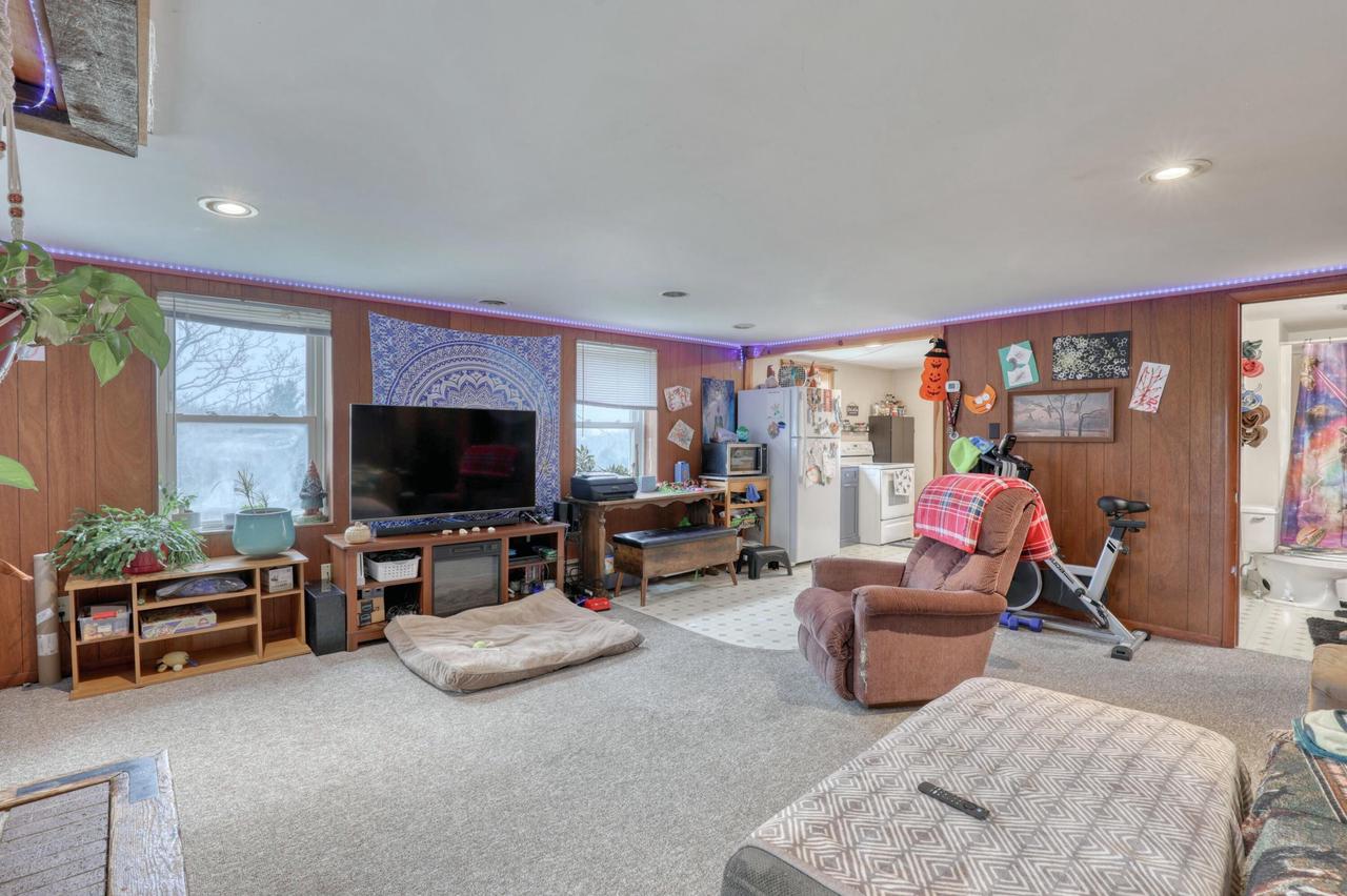 W2546 Roosevelt ROAD