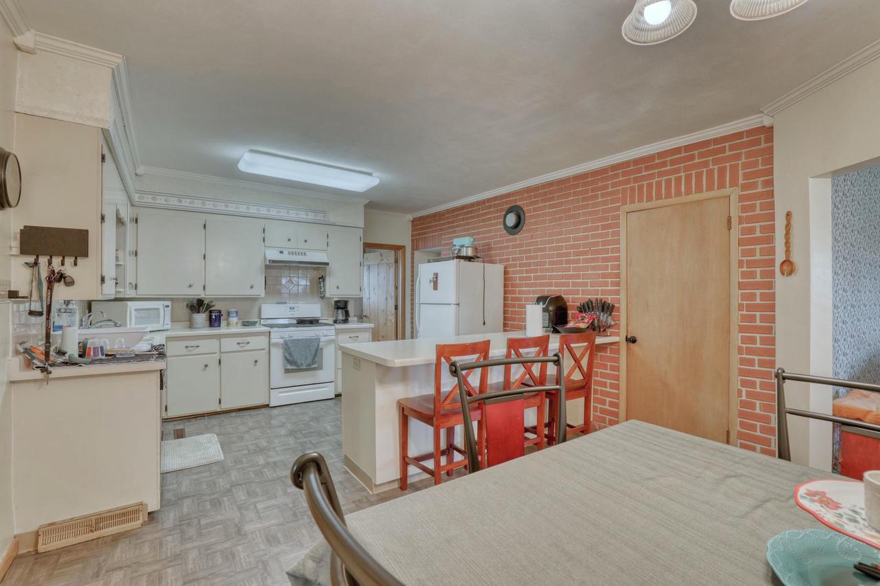 W2546 Roosevelt ROAD
