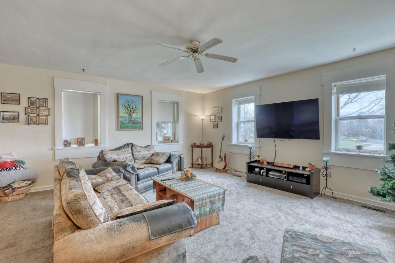 W2546 Roosevelt ROAD