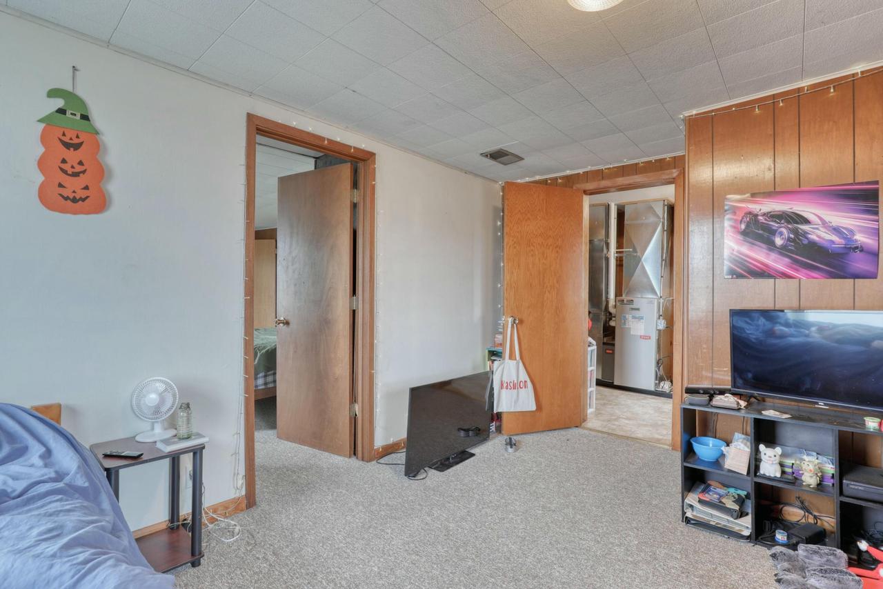 W2546 Roosevelt ROAD
