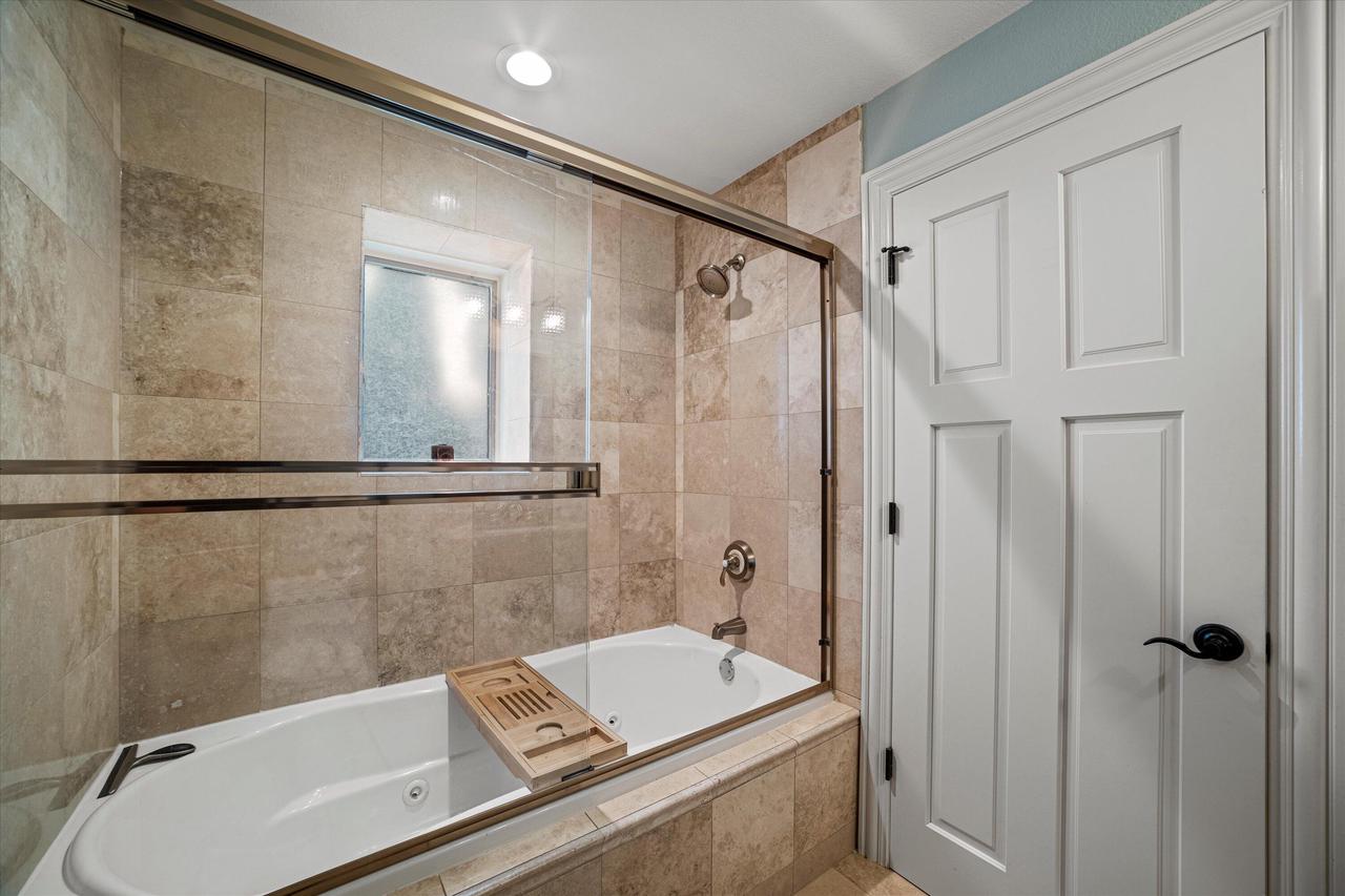 W332N6211 County Road C