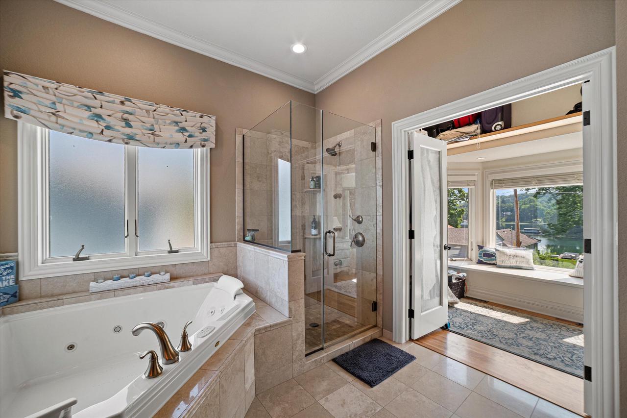 W332N6211 County Road C