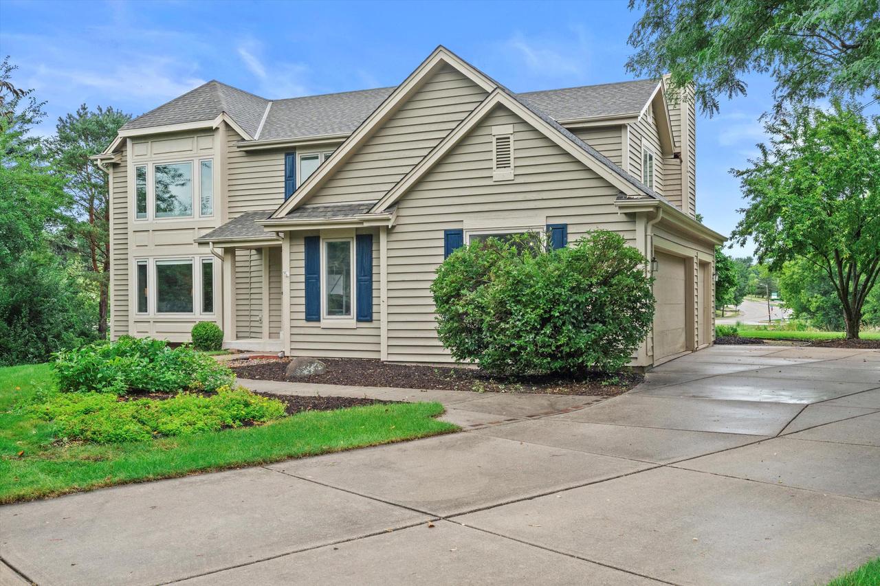 2600 Whitby COURT