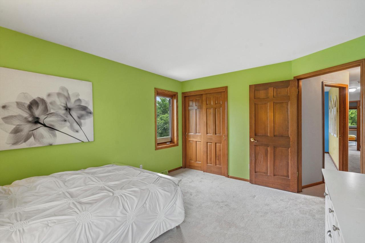2600 Whitby COURT