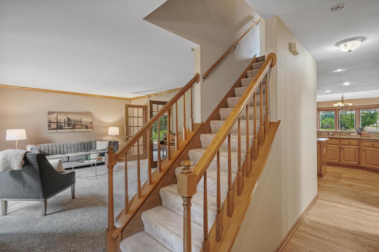 2600 Whitby COURT