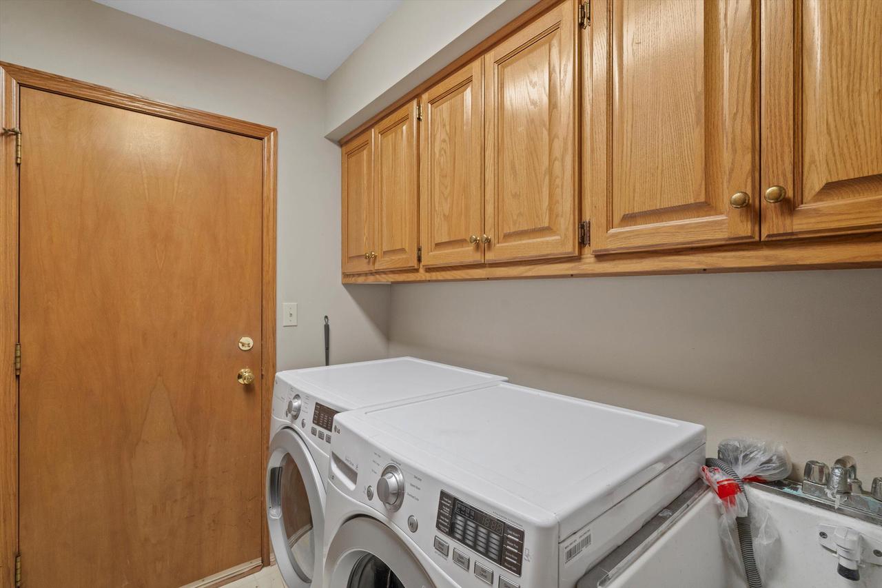 2600 Whitby COURT