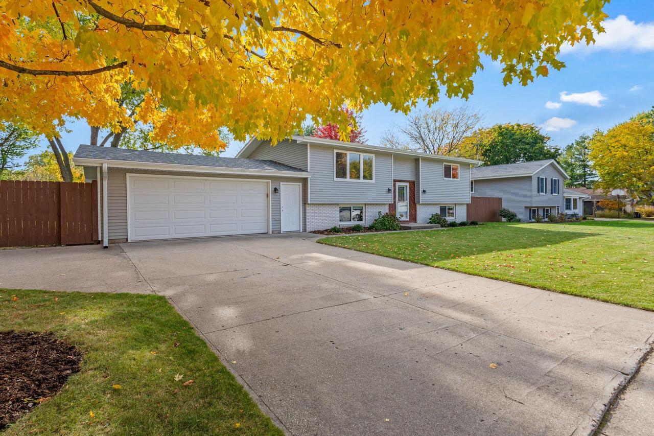 247 Sunny Hill LANE