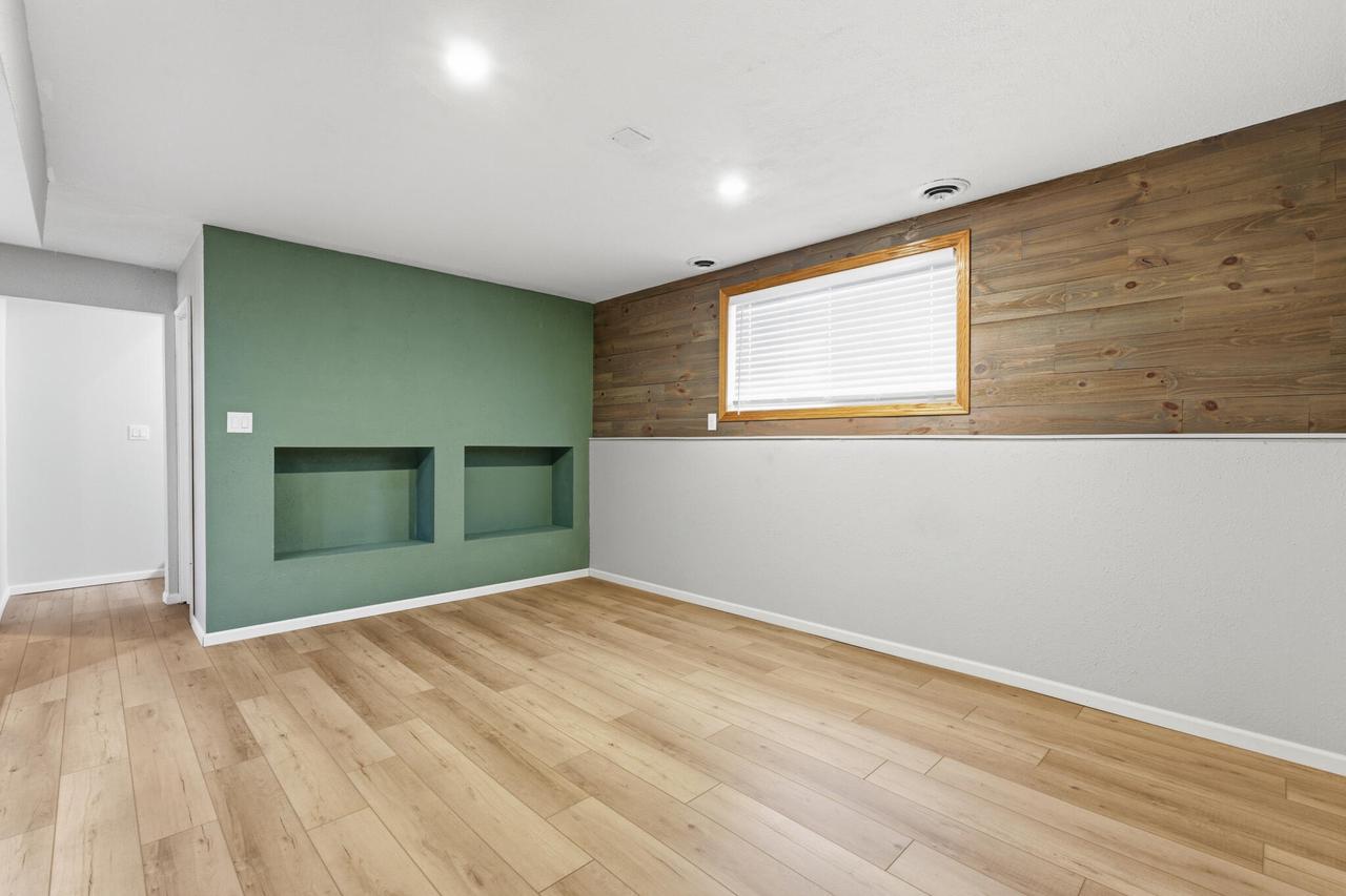 247 Sunny Hill LANE