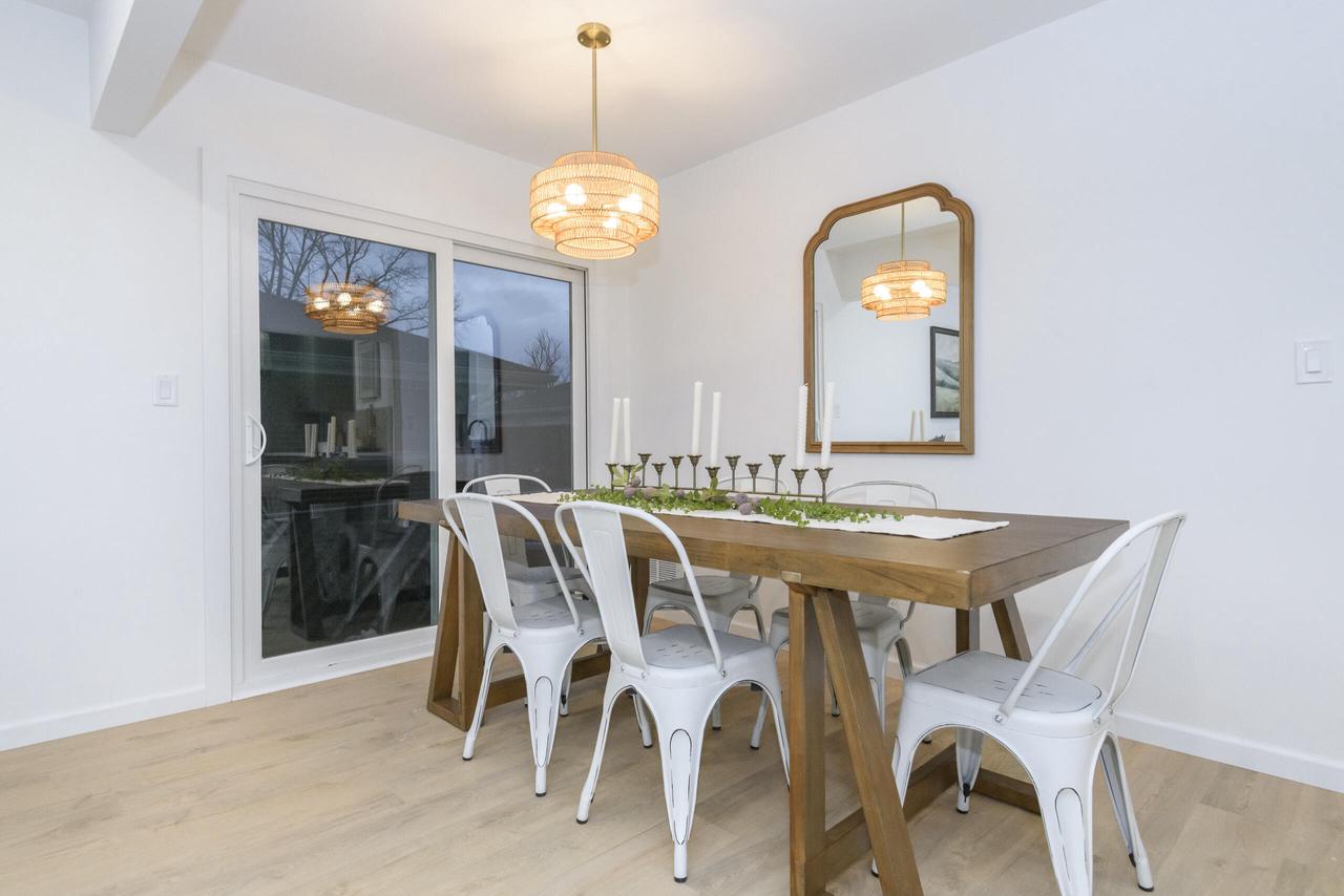 1522 Pewaukee ROAD 1524