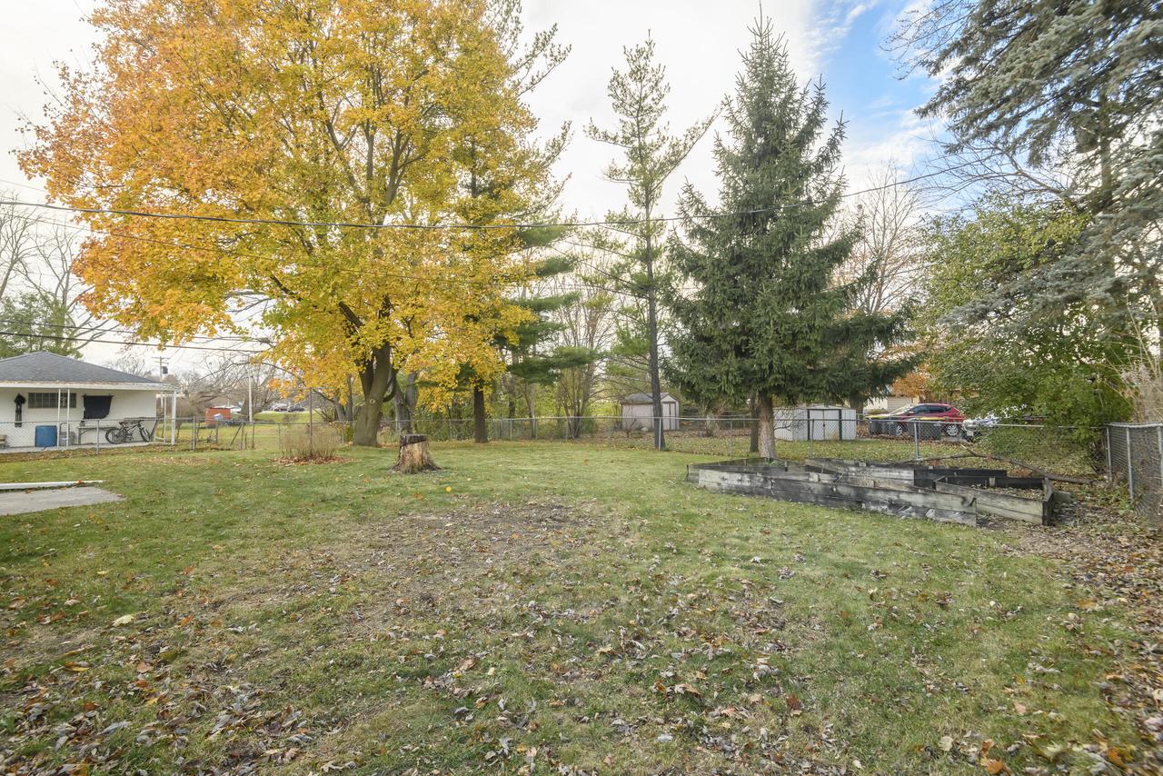 1522 Pewaukee ROAD 1524