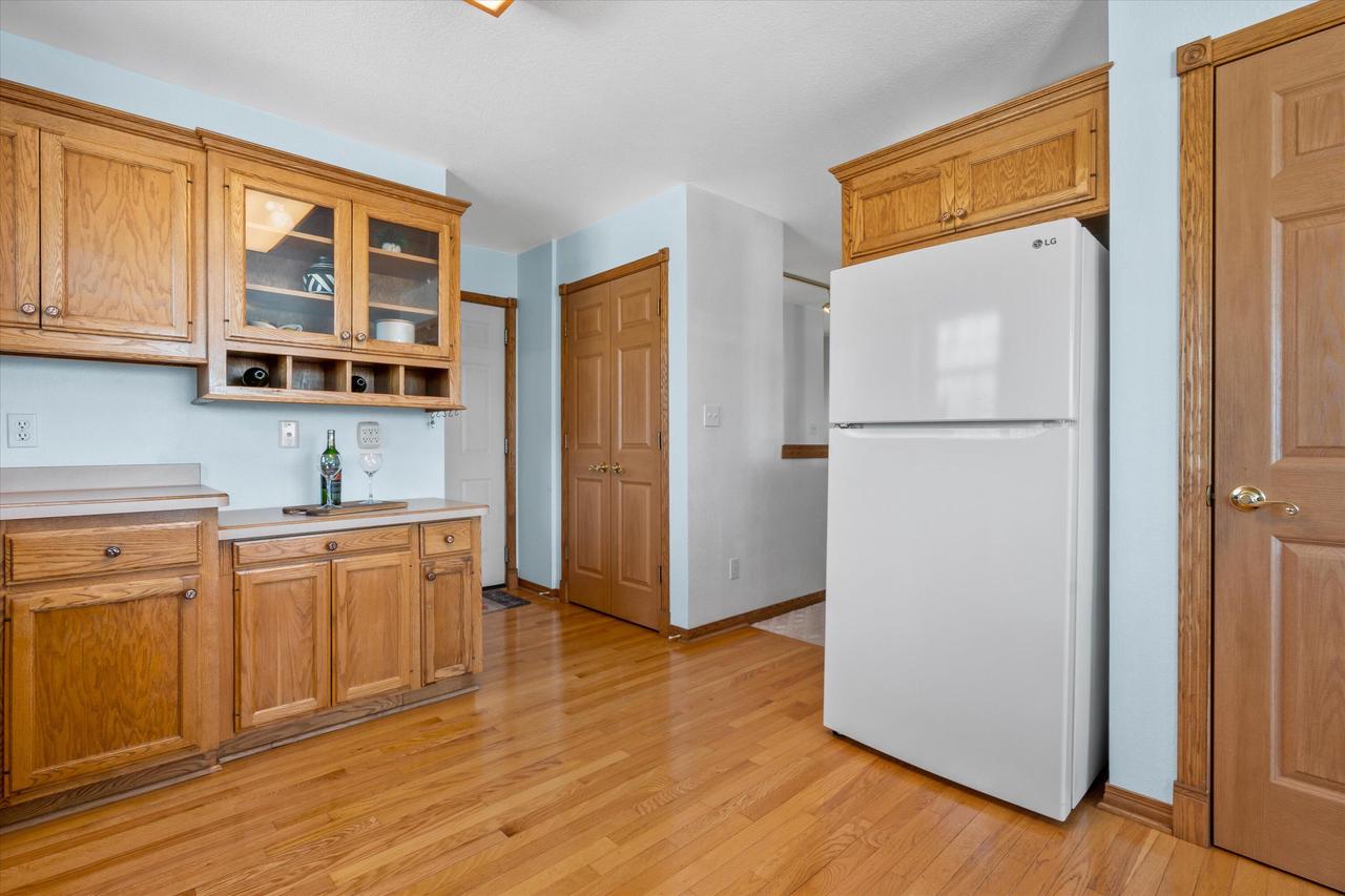 2607 Fox River PARKWAY