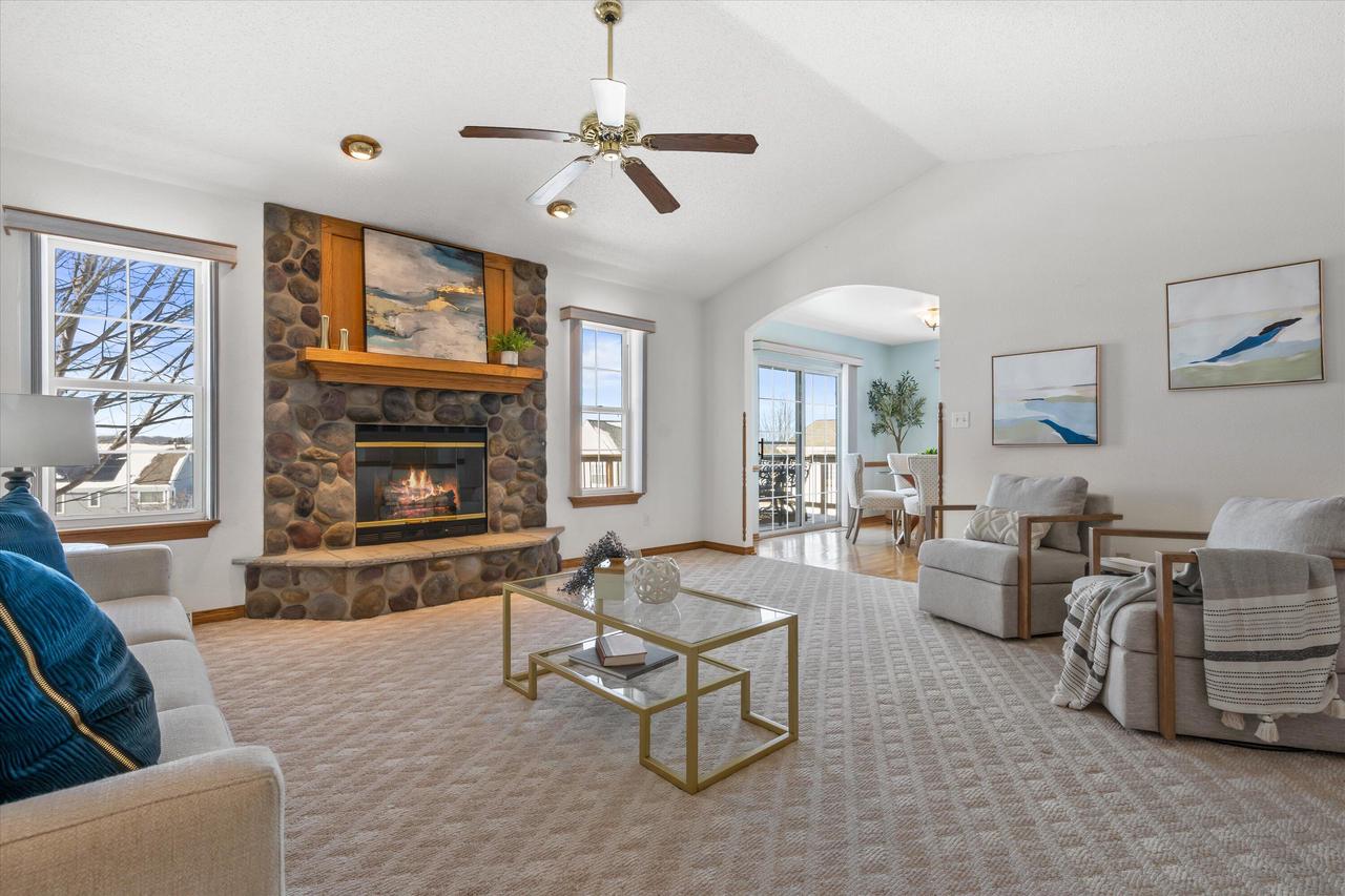 2607 Fox River PARKWAY