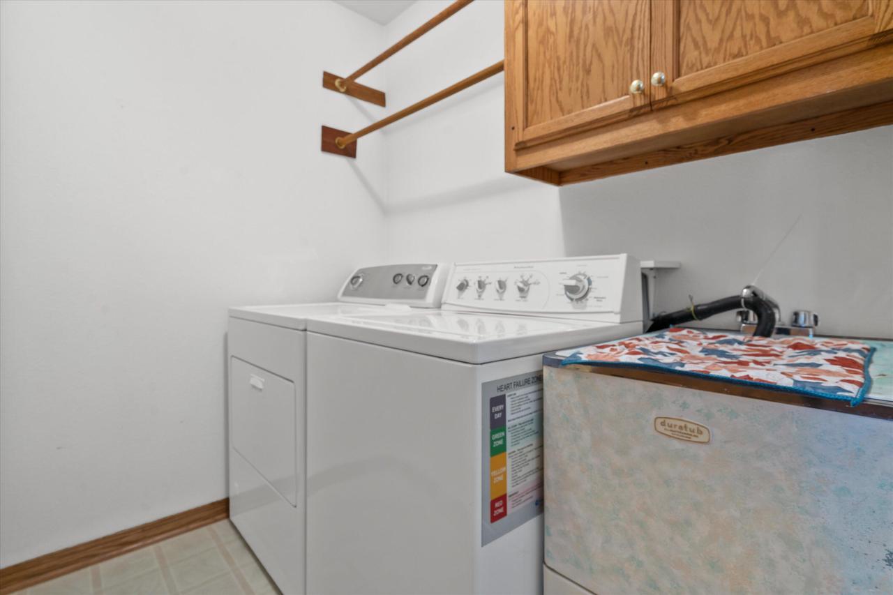 2607 Fox River PARKWAY