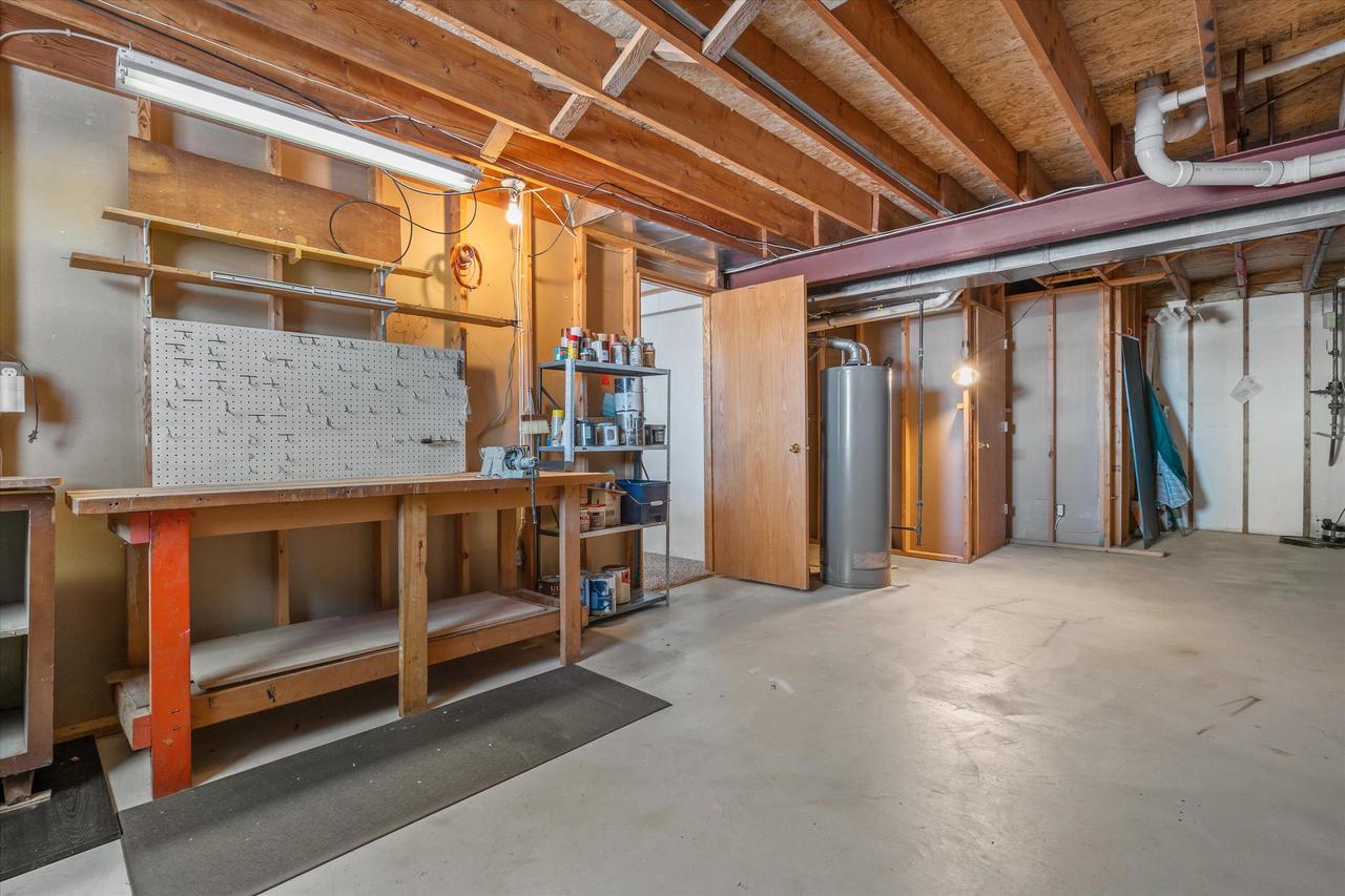 2607 Fox River PARKWAY