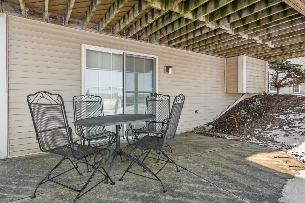 2607 Fox River PARKWAY