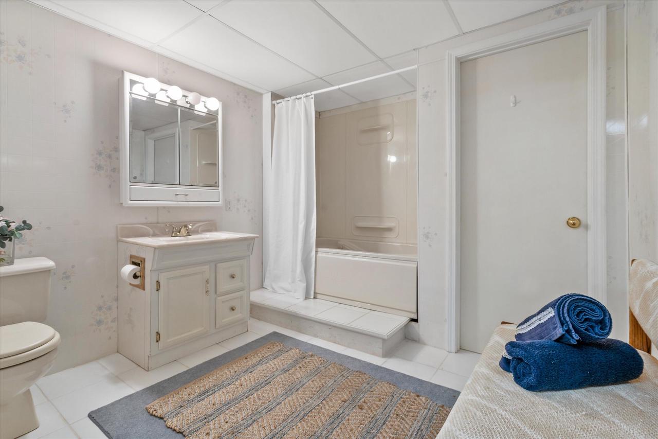 2607 Fox River PARKWAY