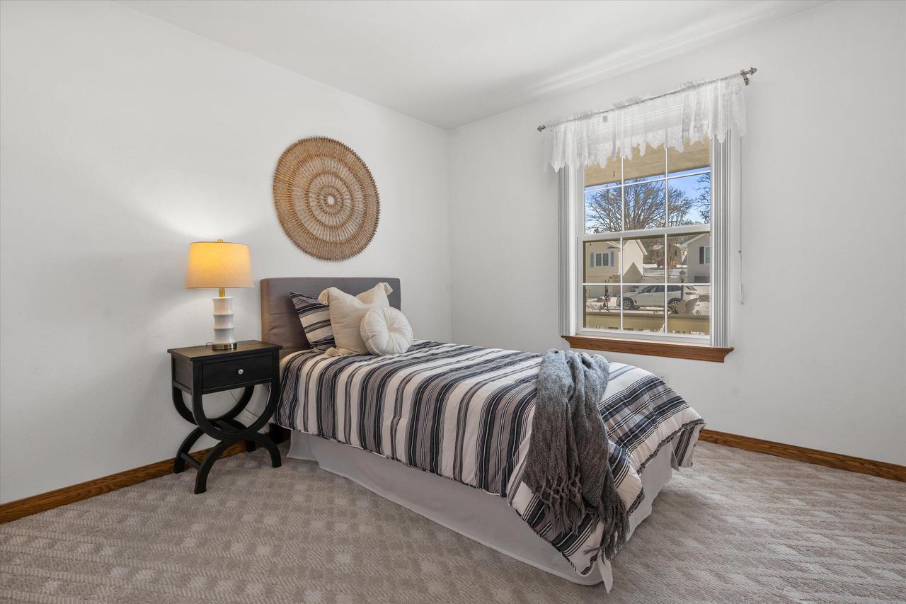 2607 Fox River PARKWAY