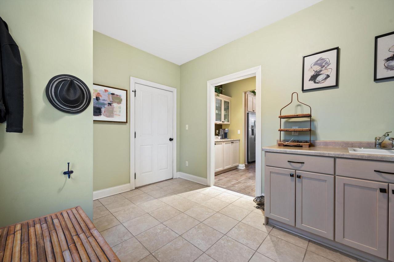 W285N7383 Bark River ROAD