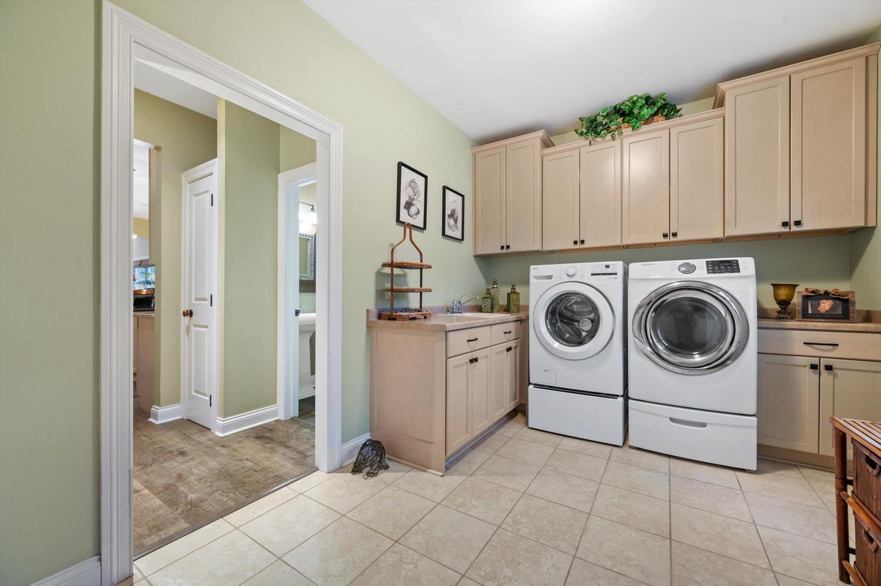 W285N7383 Bark River ROAD