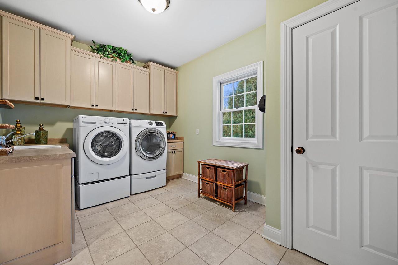 W285N7383 Bark River ROAD