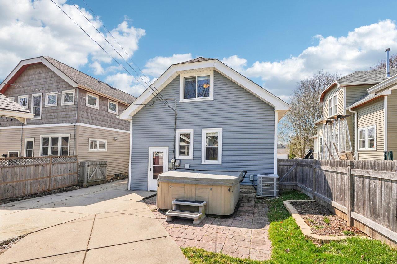 2036 N 84th STREET