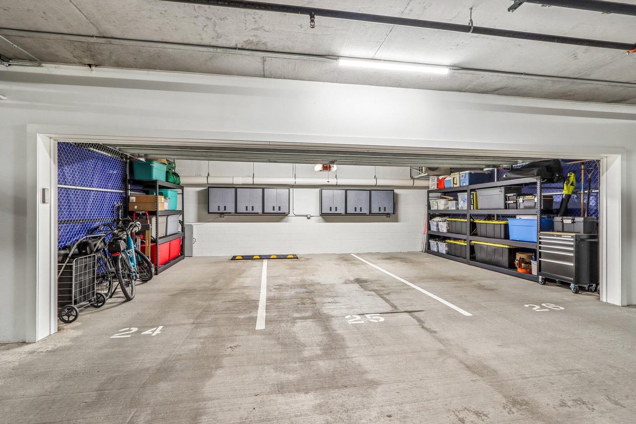 215 E Pleasant STREET 401