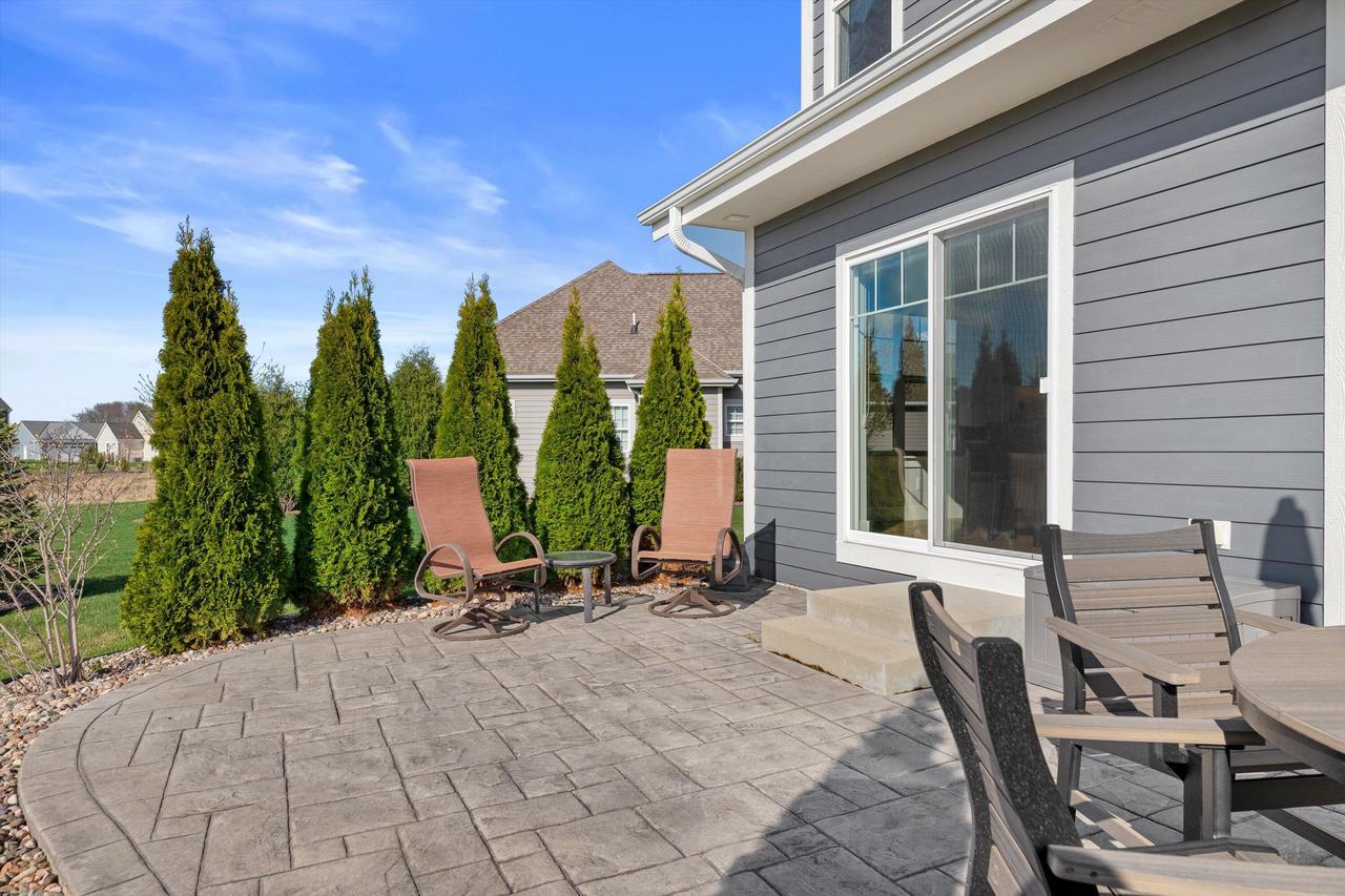 3105 Mendota COURT