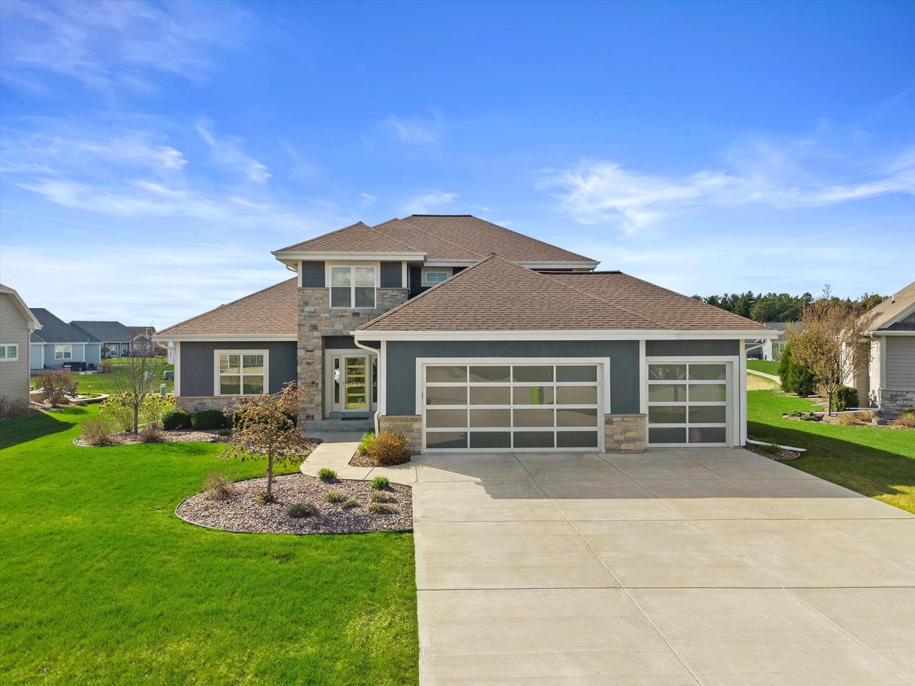 3105 Mendota COURT