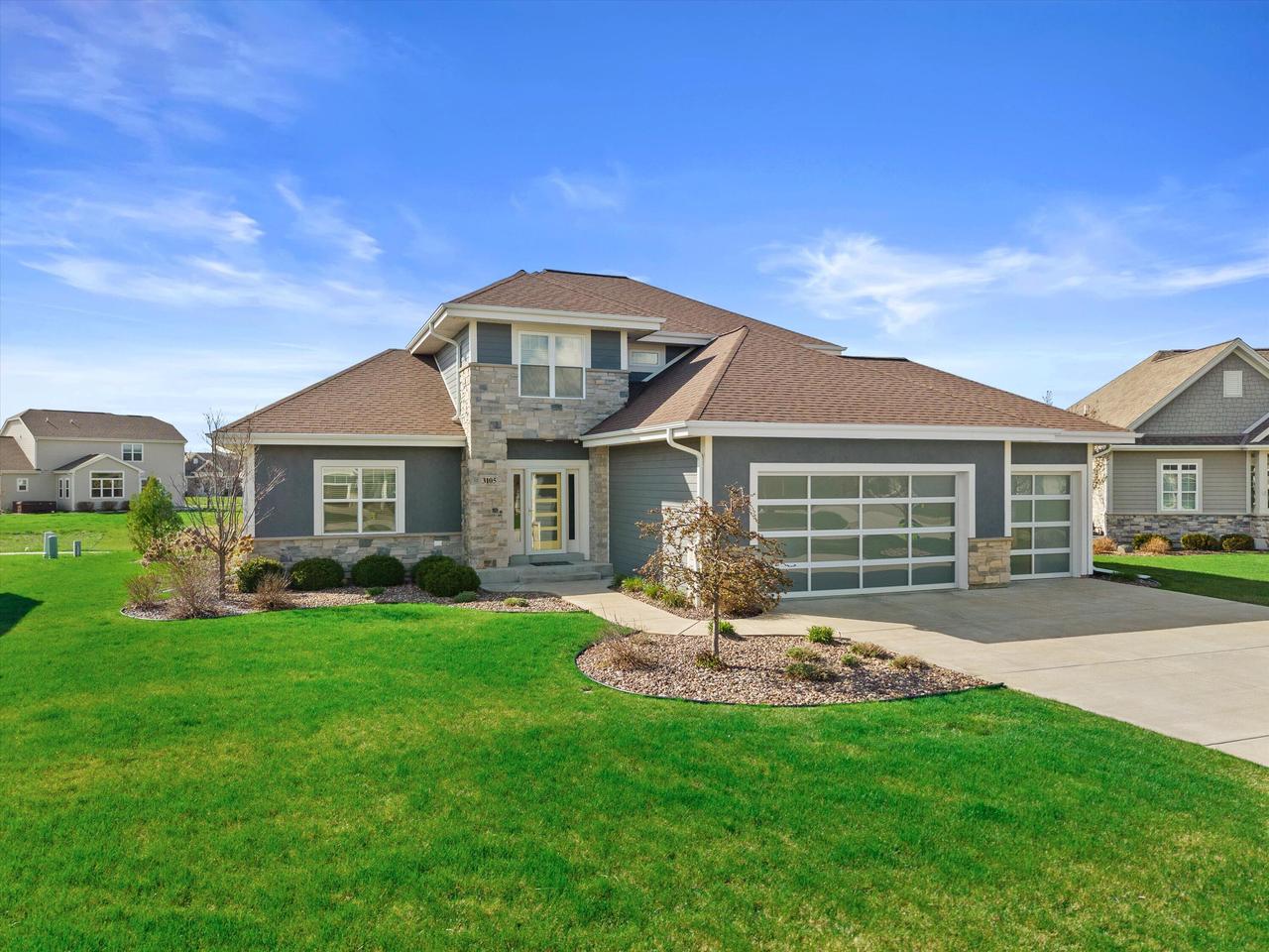 3105 Mendota COURT