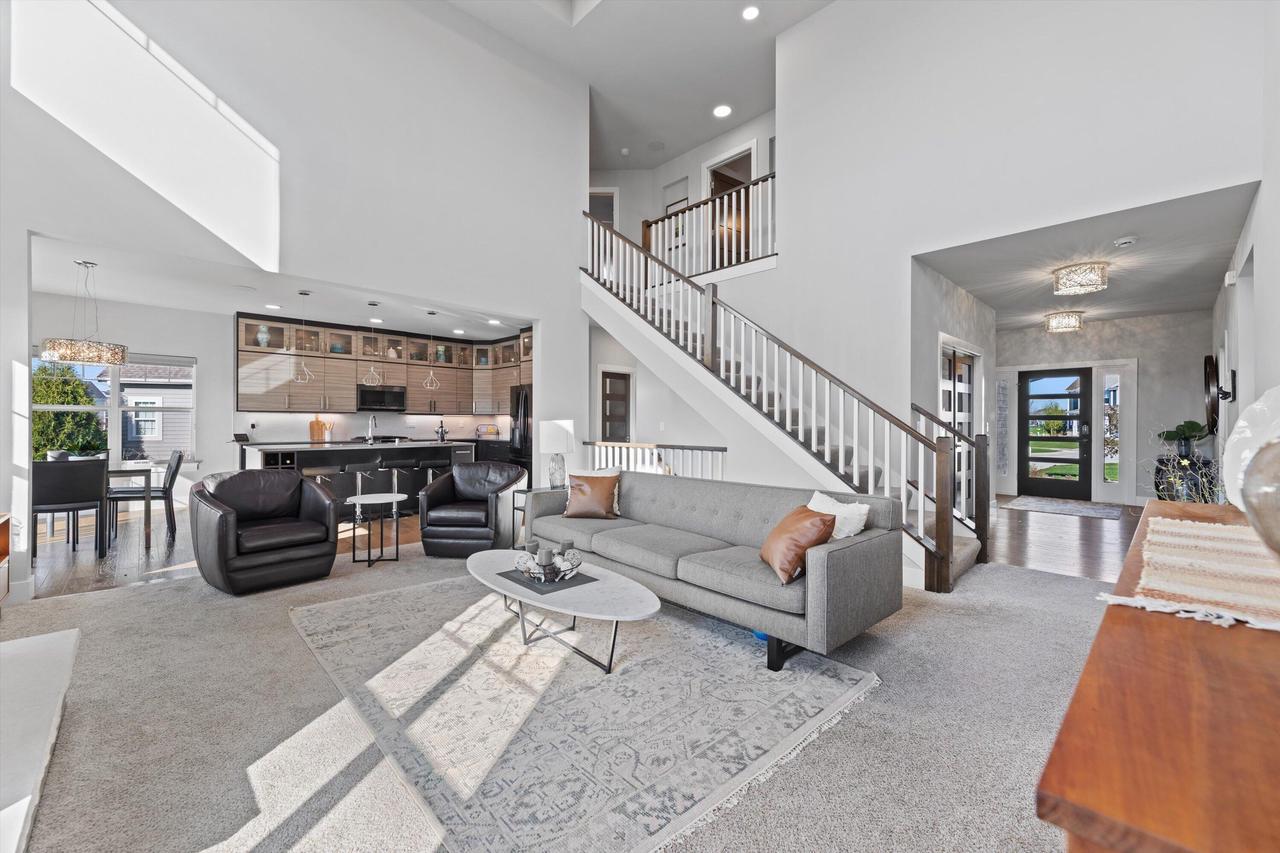 3105 Mendota COURT