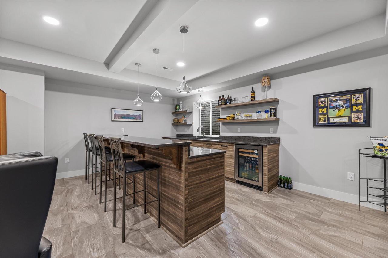 3105 Mendota COURT