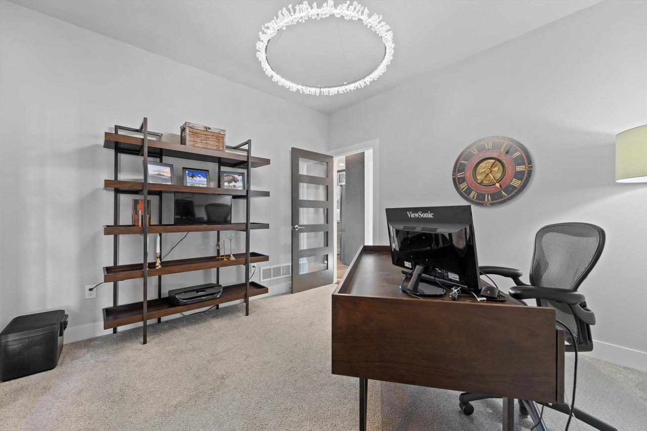 3105 Mendota COURT