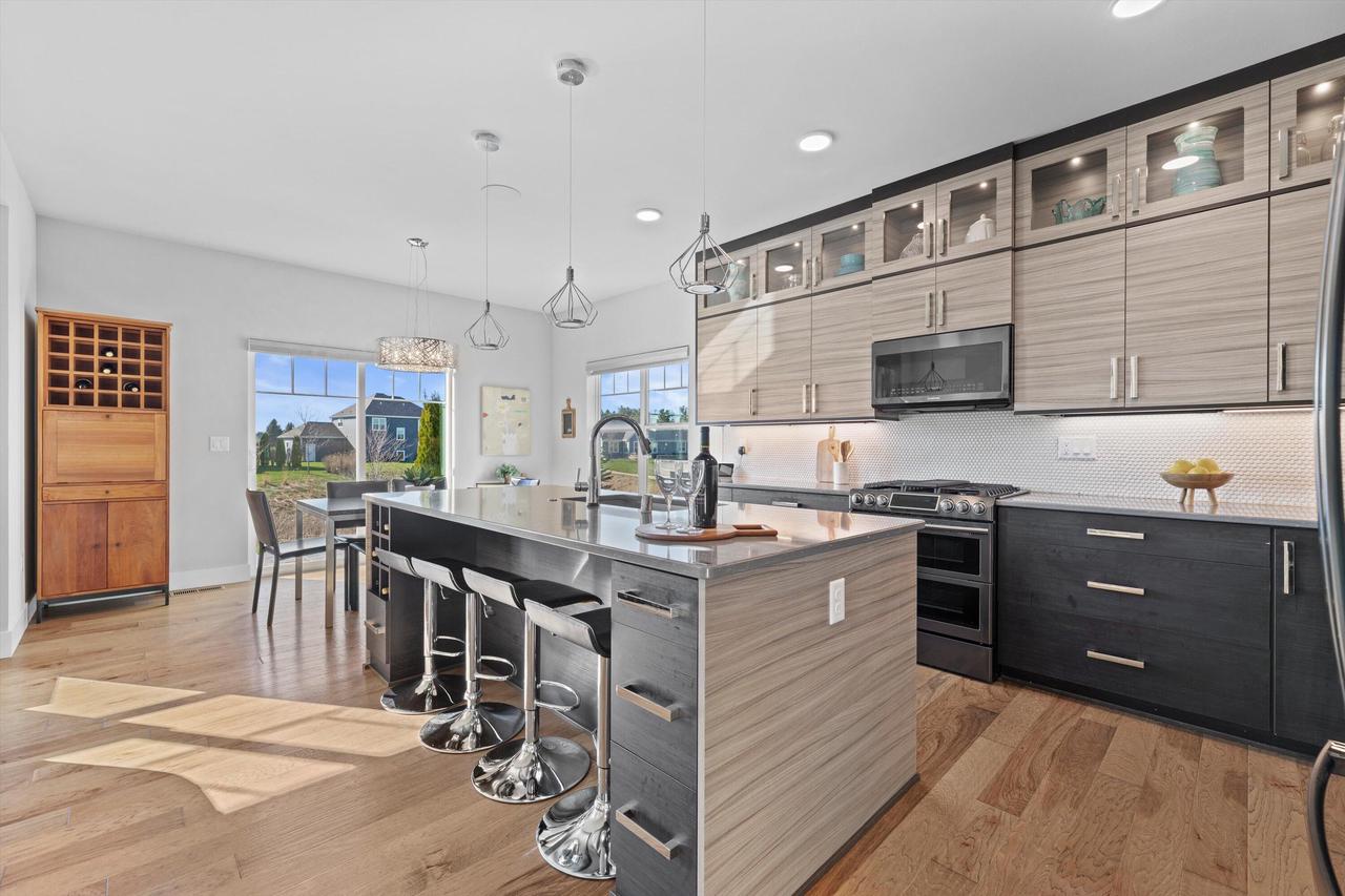 3105 Mendota COURT