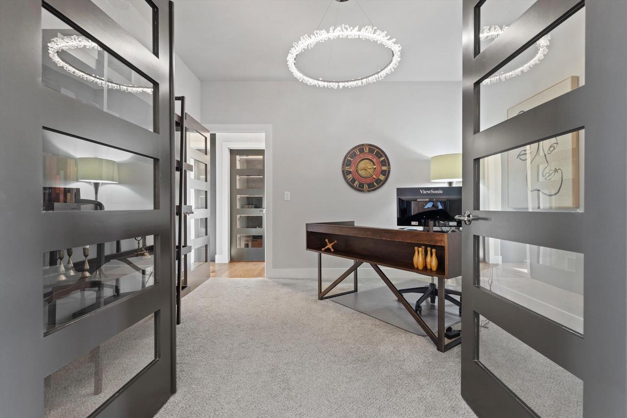 3105 Mendota COURT
