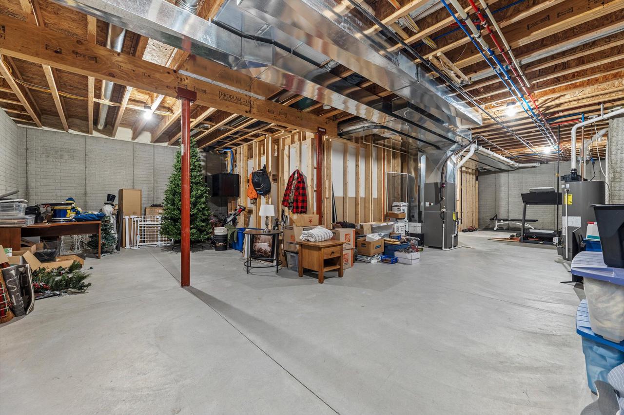 3105 Mendota COURT