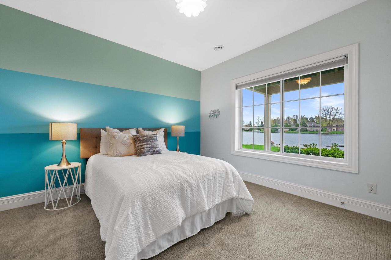 W356N5136 Lakeshore DRIVE