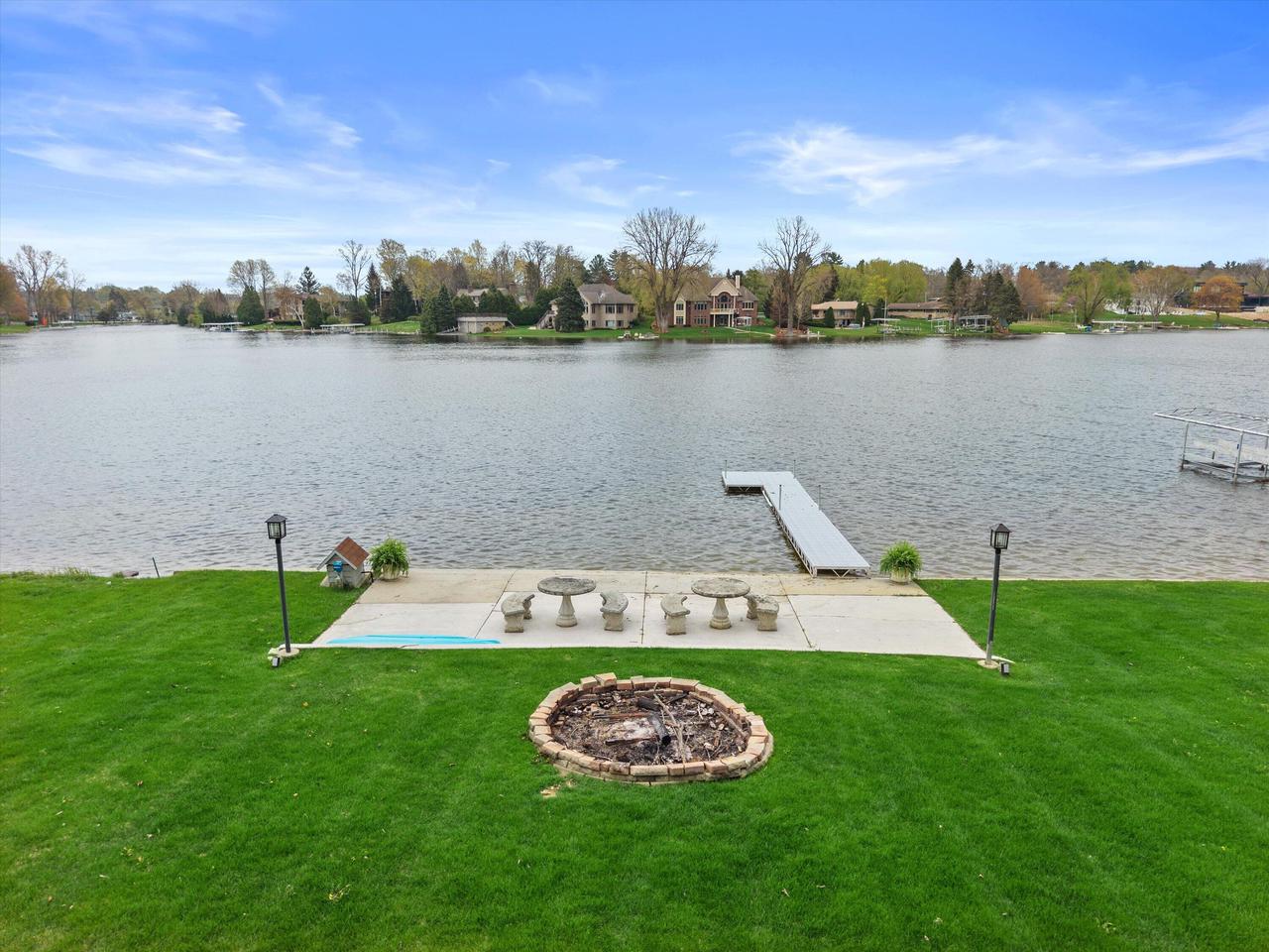 W356N5136 Lakeshore DRIVE